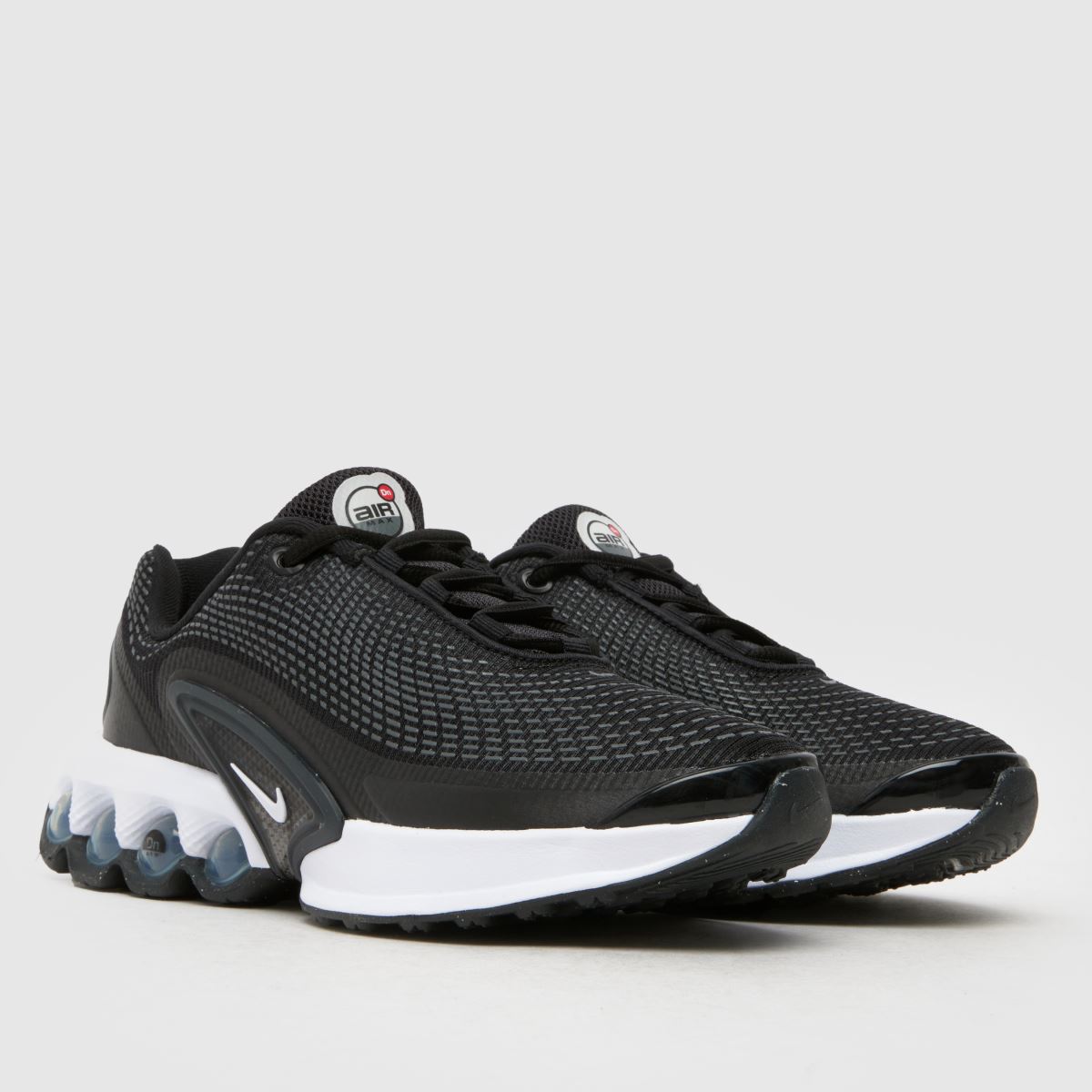 Nike svarta och vita Air Max DN ungdomsskor