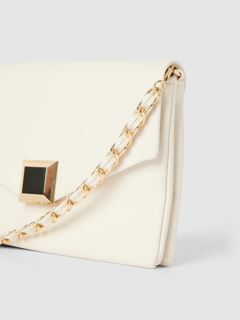 Kuvert-Clutch in Leder-Optik in ecru meliert