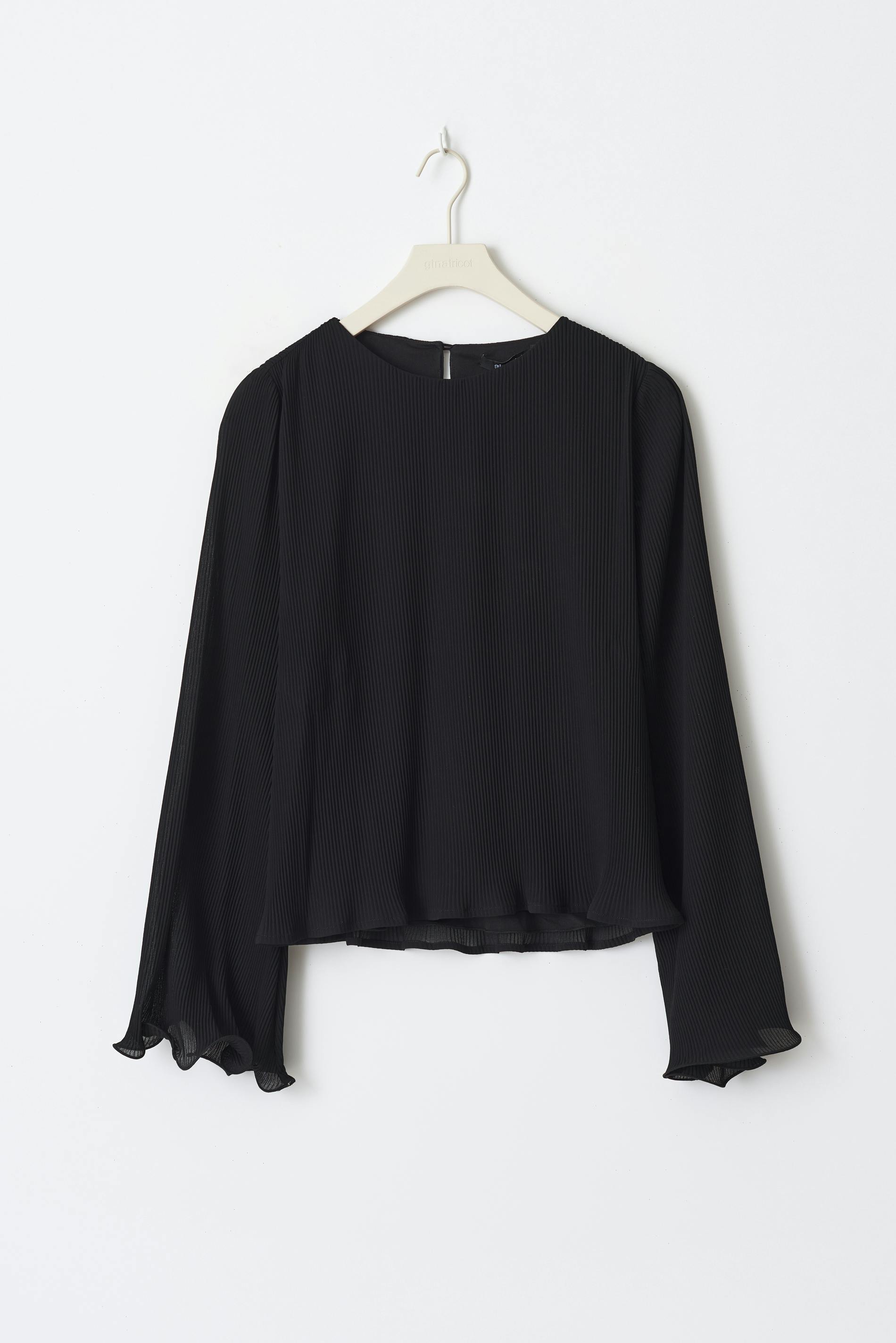 Pleated blouse