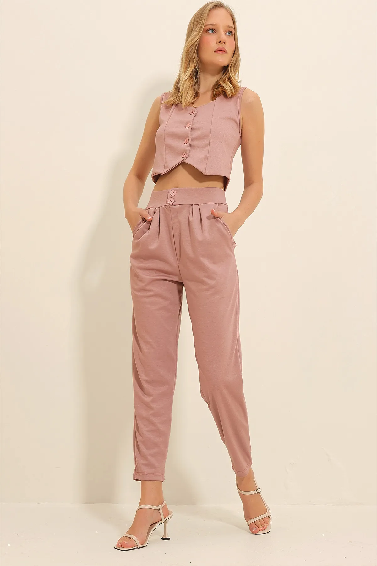 Trend Alaçatı Stili  Puderrosa Karottenhose mit hoher Taille für Damen ALC-X11148
