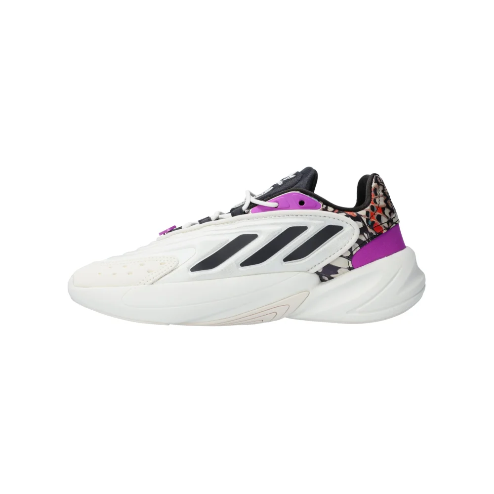adidas Ozelia HP6373 / weiss