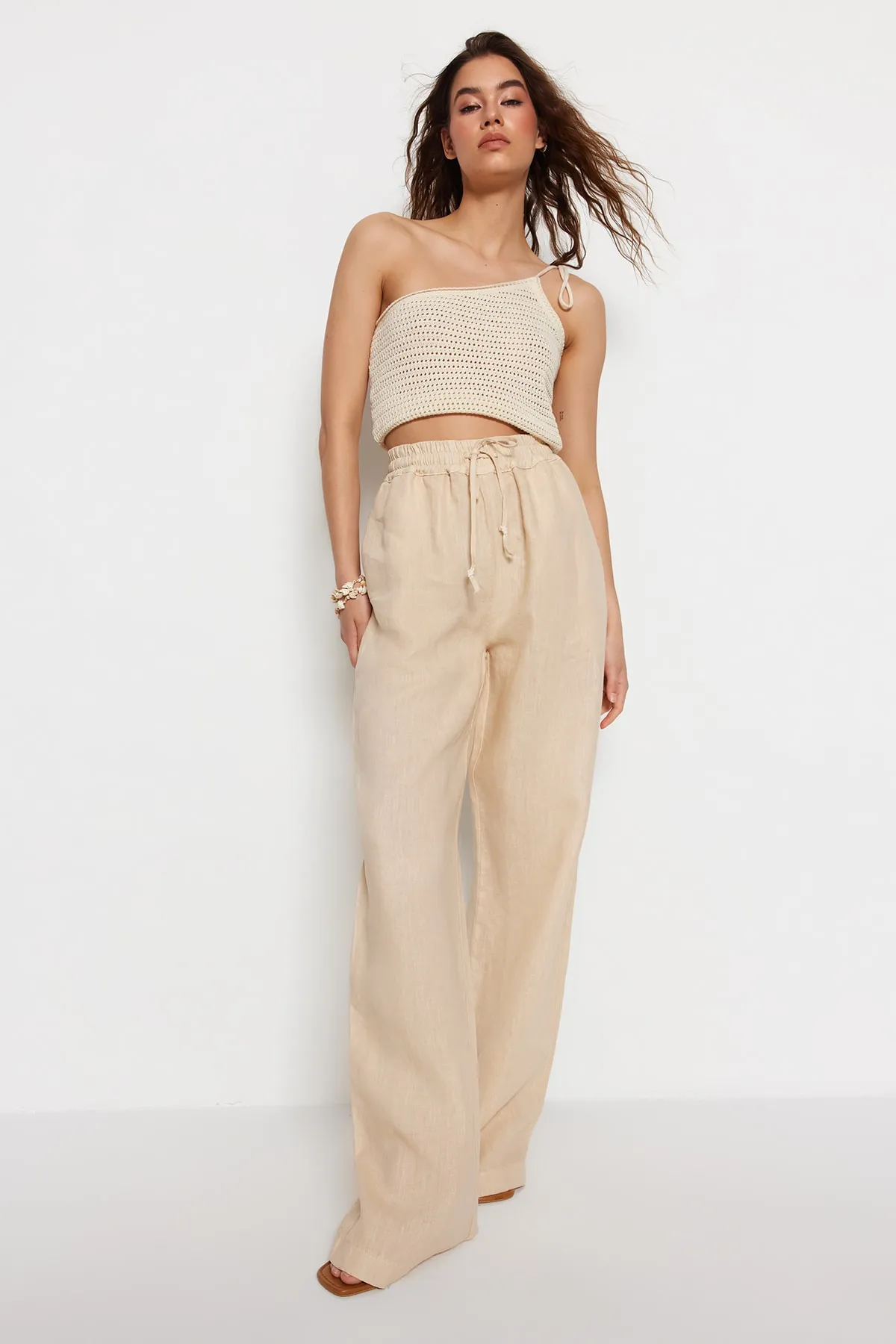 Trendyol Collection  Beige Hose aus 100 % Leinen mit hoher Taille und weitem Bein und elastischem Bund