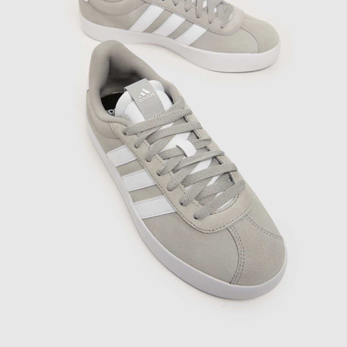 adidas VL COURT 3.0 cipők világosszürke színben