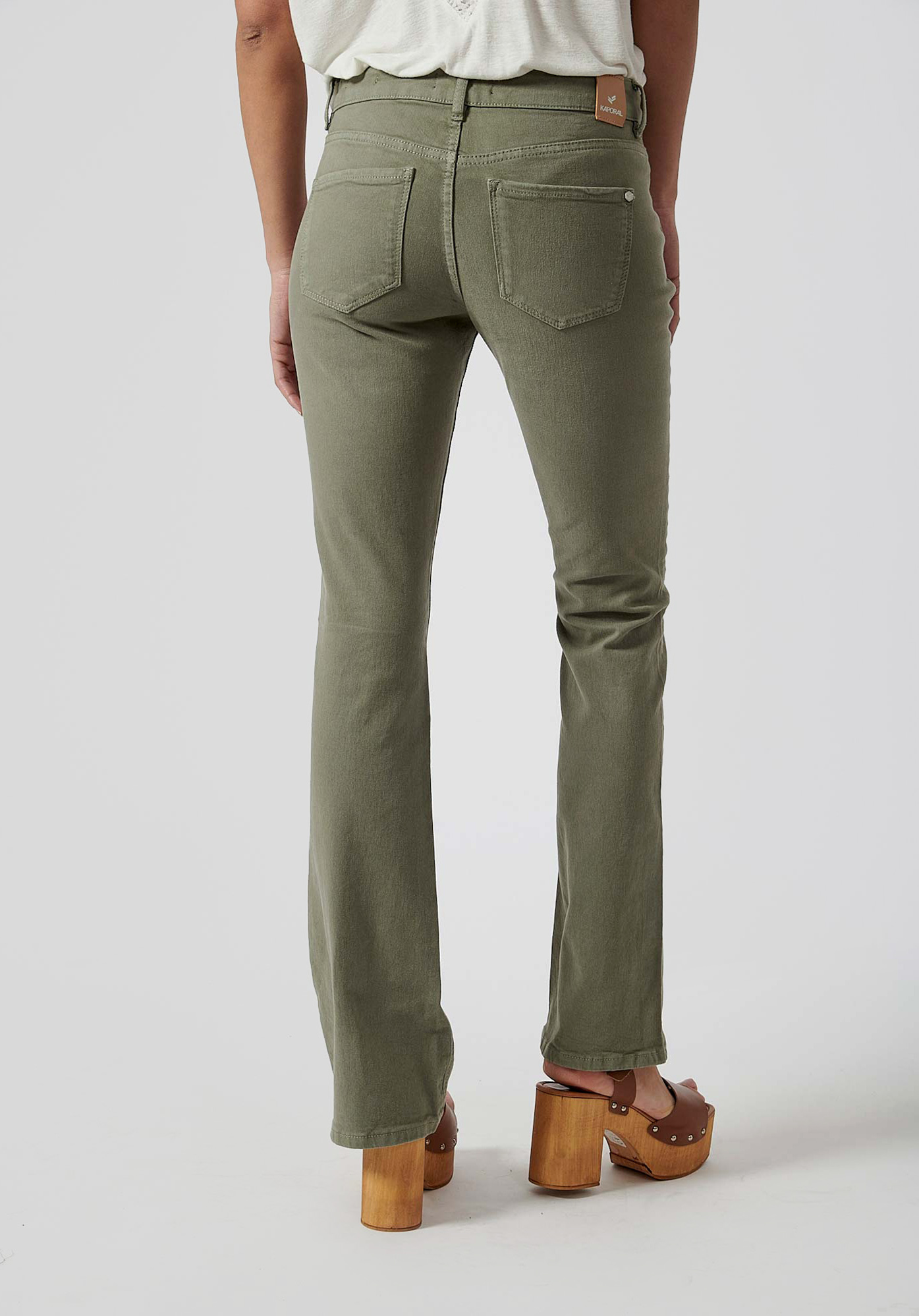 LUCKY  Jean bootcut kaki Femme