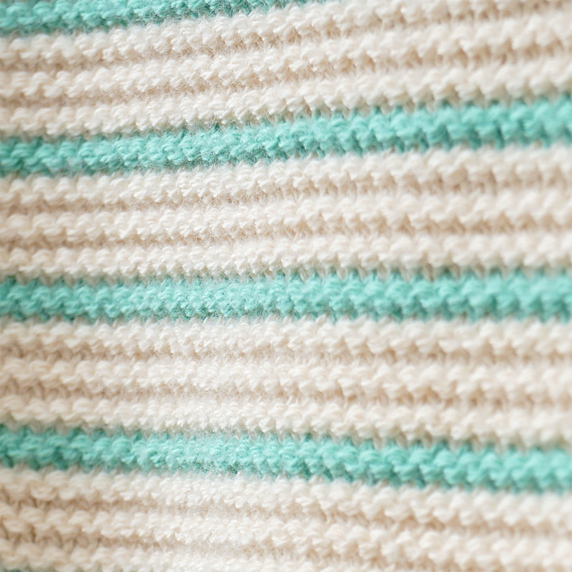 Newborn Strickpullover mit Streifen