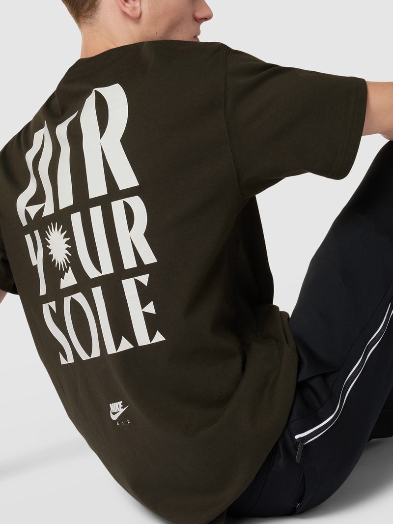 T-Shirt mit Label-Print in schwarz