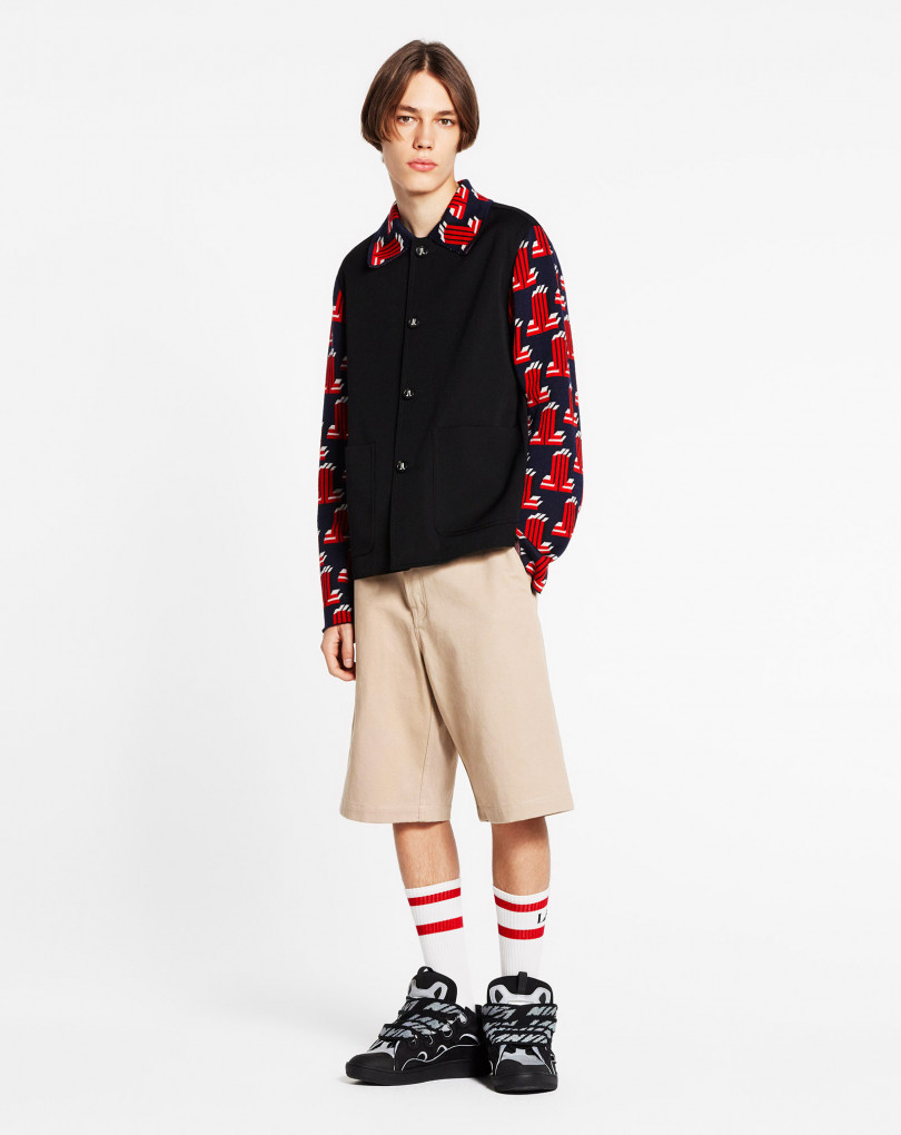 VESTE AVEC MANCHES EN MAILLE