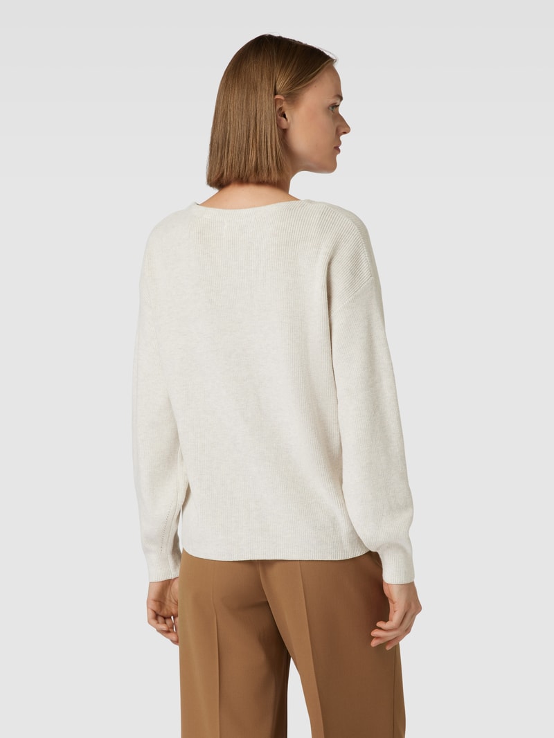 Strickpullover mit Rundhalsausschnitt in ecru meliert