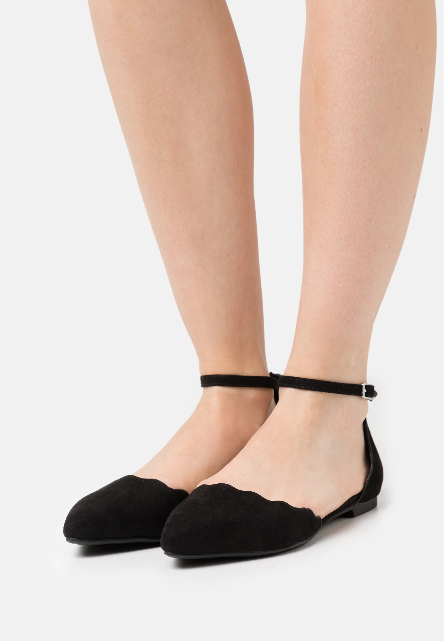 Bailarinas con tiras de Anna Field