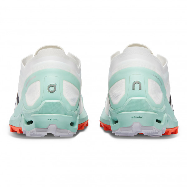 On - Women's Cloudventure Peak 3 Undyed - Trailrunningschuhe
