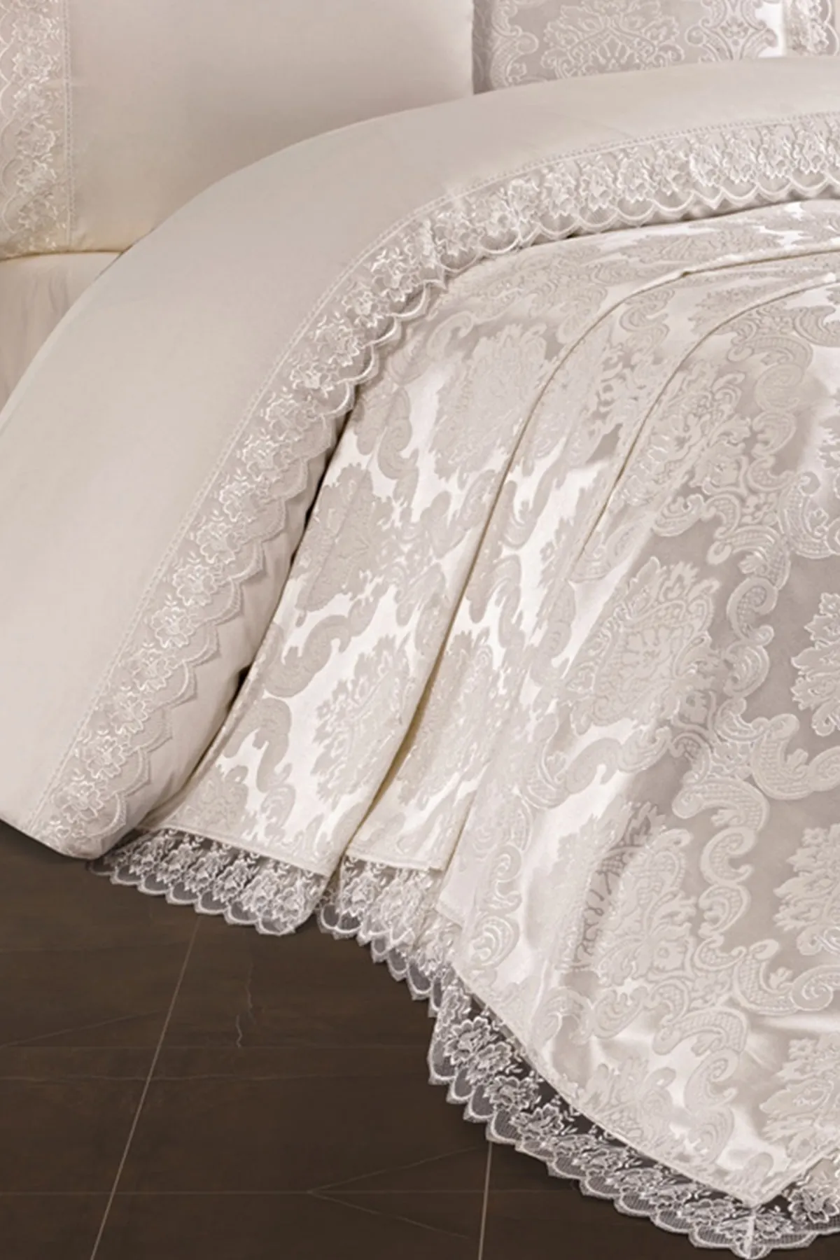 Çeyiz Diyarı  Französische Spitze Lalezar Brautset 7-teilig Creme 240x250 cm
