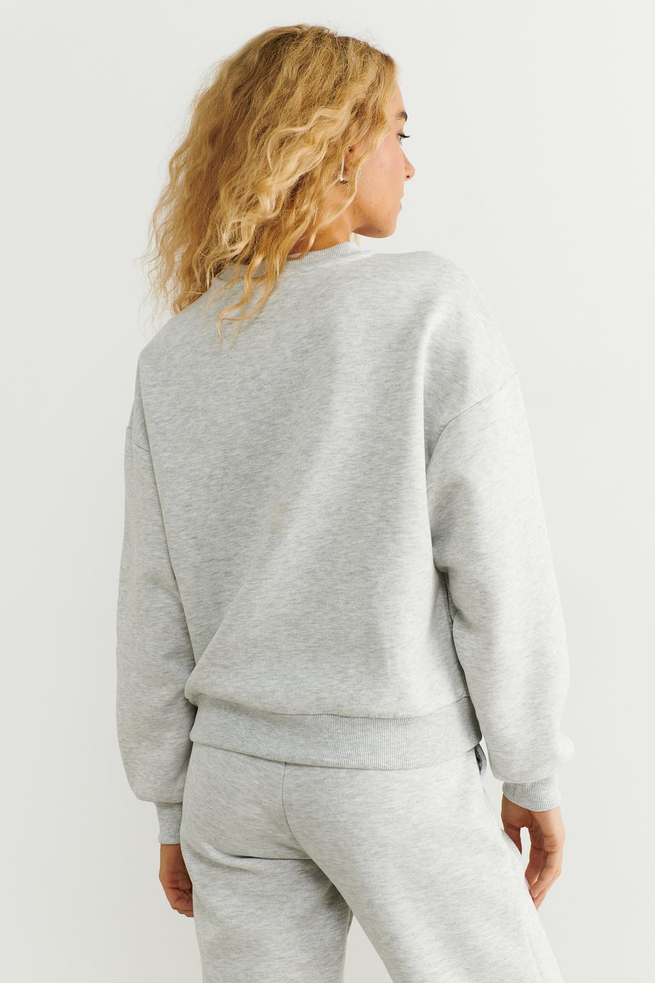 Basic sweater