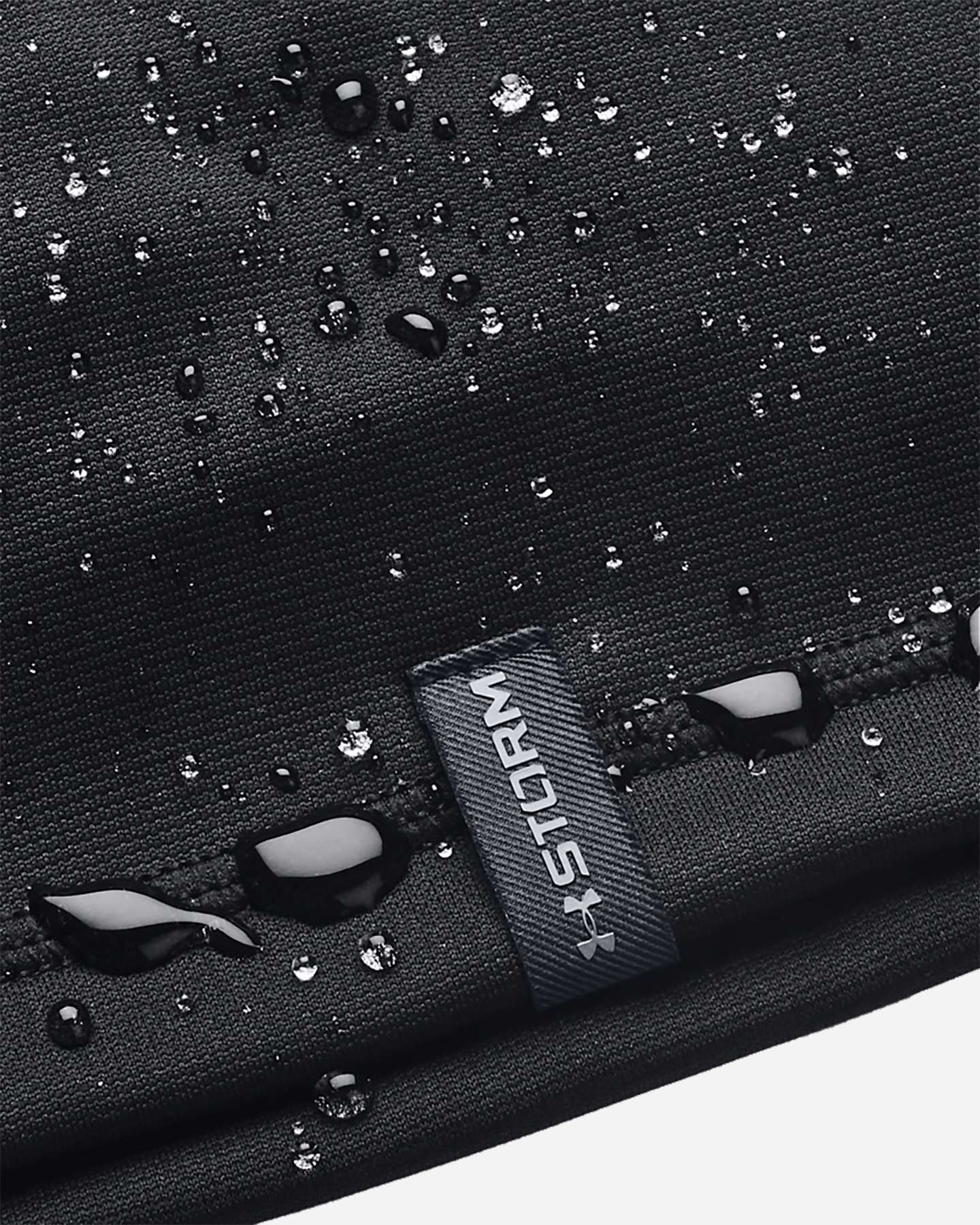 Dámske tričko Under Armour Storm M 77-1365918-0001