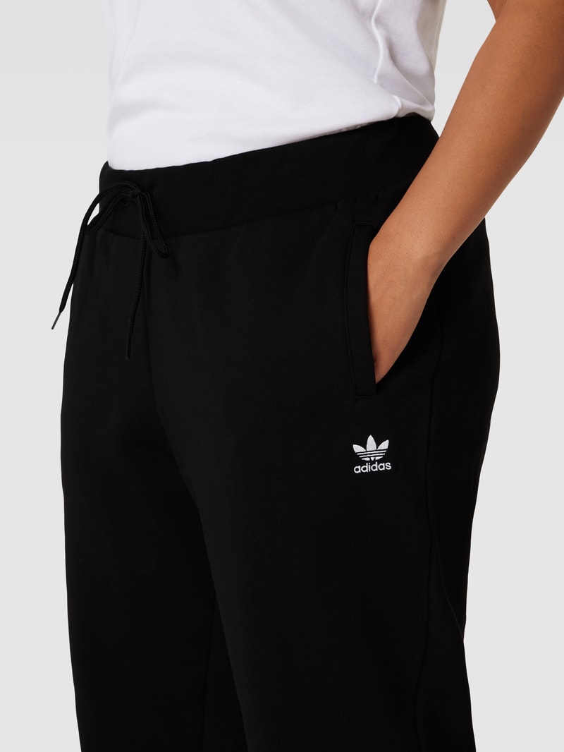 PLUS SIZE Sweatpants mit Label-Stitching in schwarz
