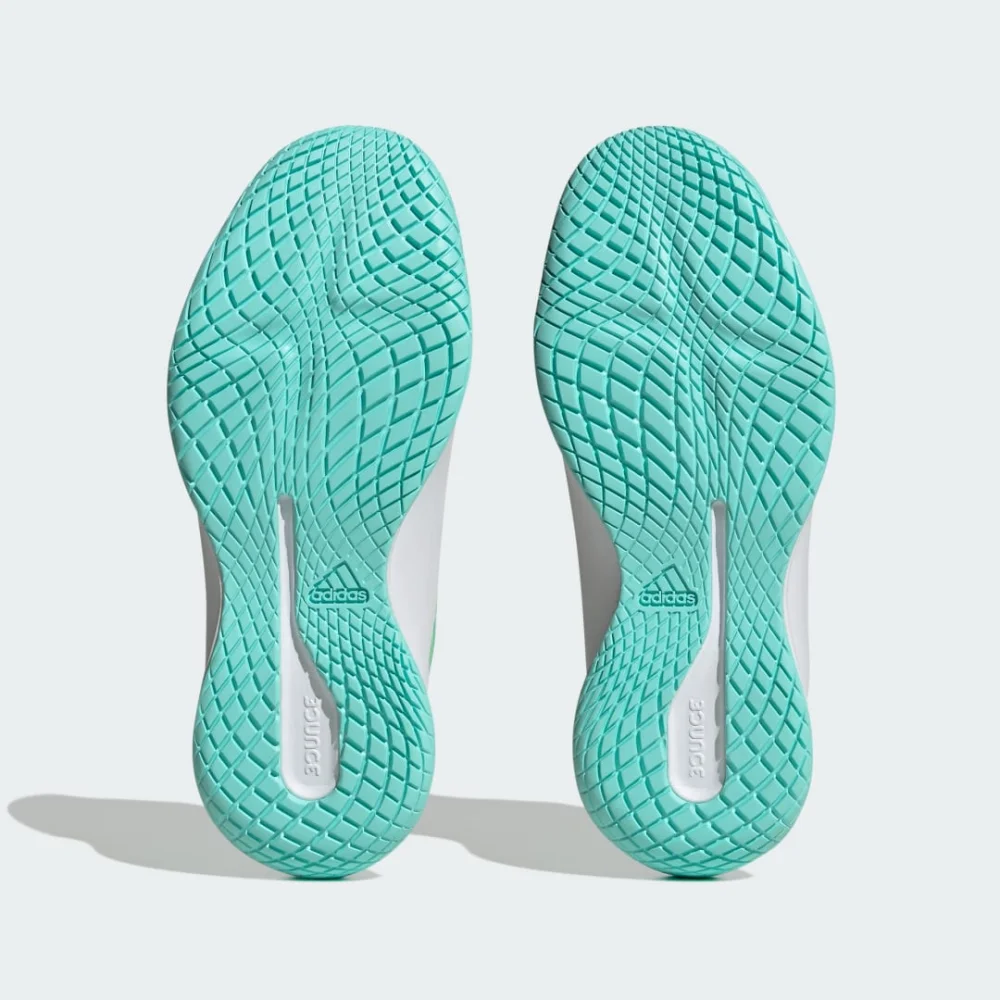 adidas Novaflight HP3365 / weiss