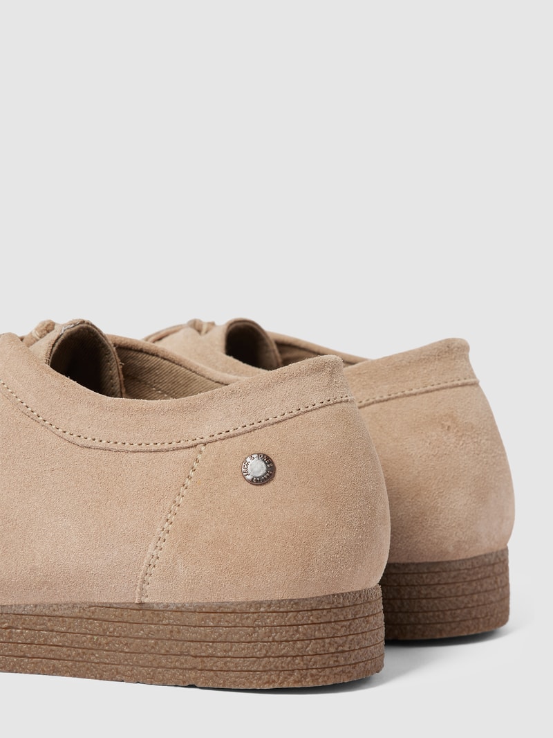 Schnürschuhe mit Label-Details in sand