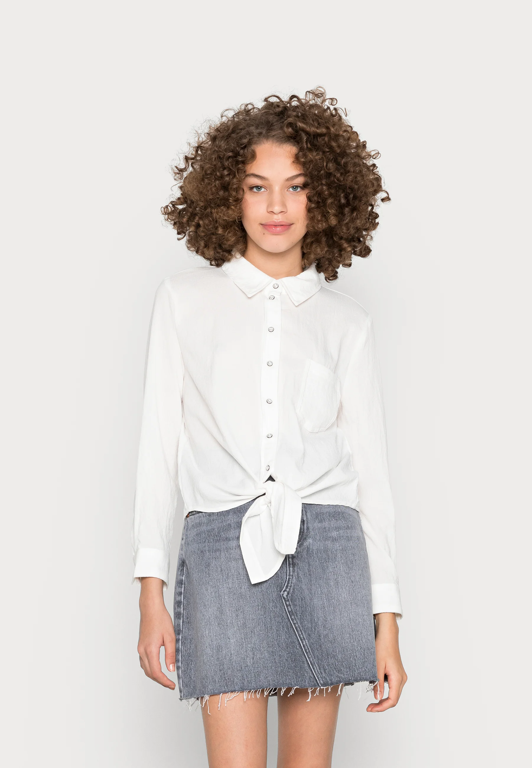 SOLO CAMISA DE NUDO DE RAYAS ONLLECEY - Camisa