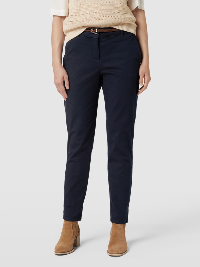Chino mit Gürtel in dunkelblau