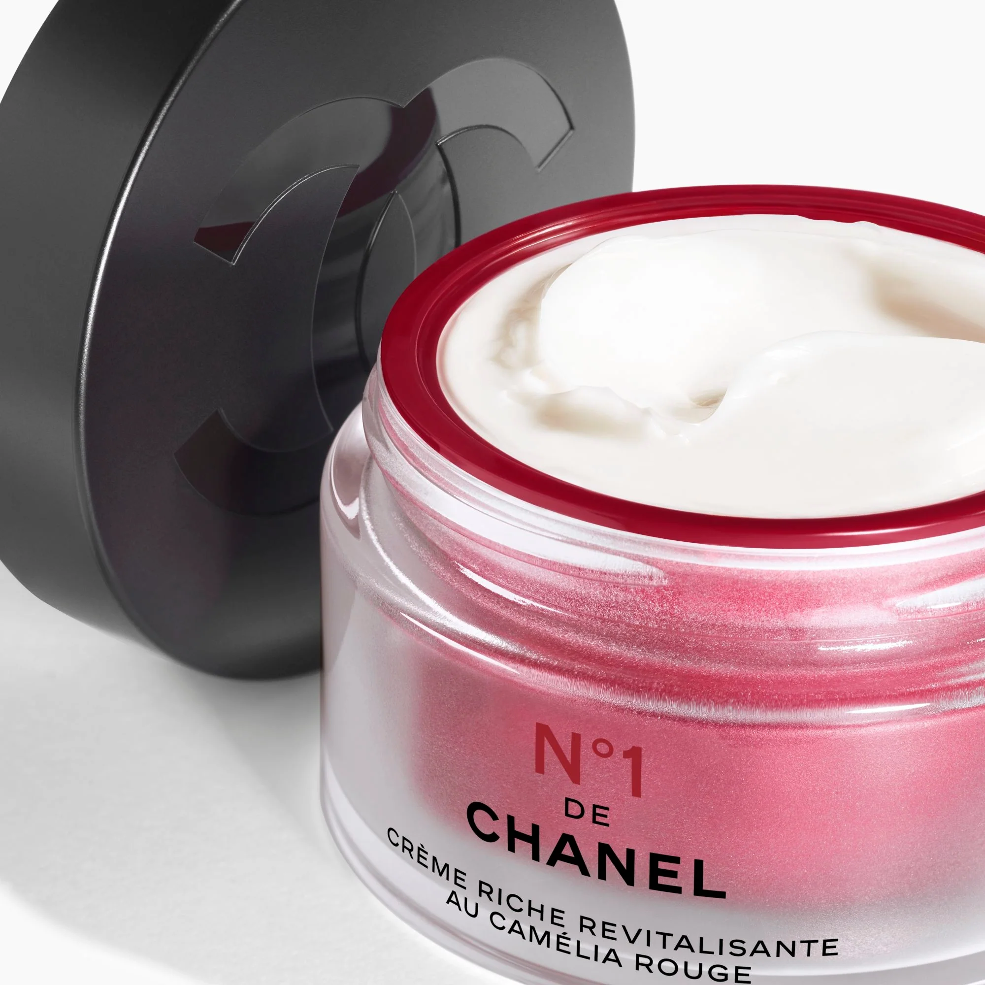 N°1 DE CHANEL RICH REVITALIZING CREAM - ŠVELNUS - MAITINAMASIS - APSAUGO NUO ŽIEMOS ALKOHOLINIŲ POŽYMIŲ
