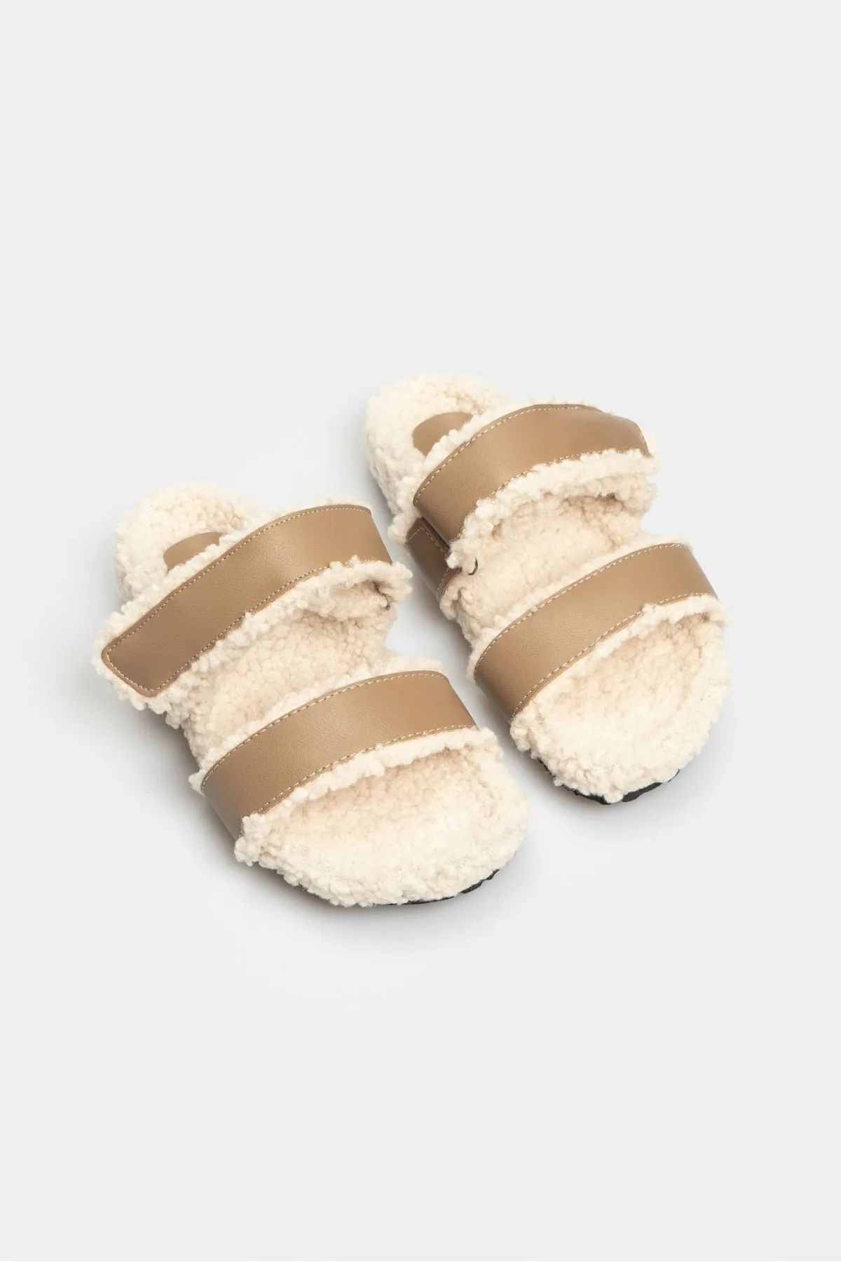 NİŞANTAŞI SHOES  Barrow Damen-Hausschuhe in Dunkelbeige mit mattem Klettverschluss und flacher Sohle