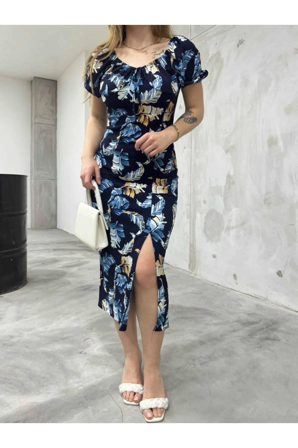 BİKELİFE  Damen Sommerkleid mit Blattmuster, Wassermelonenärmeln und Schlitzdetails