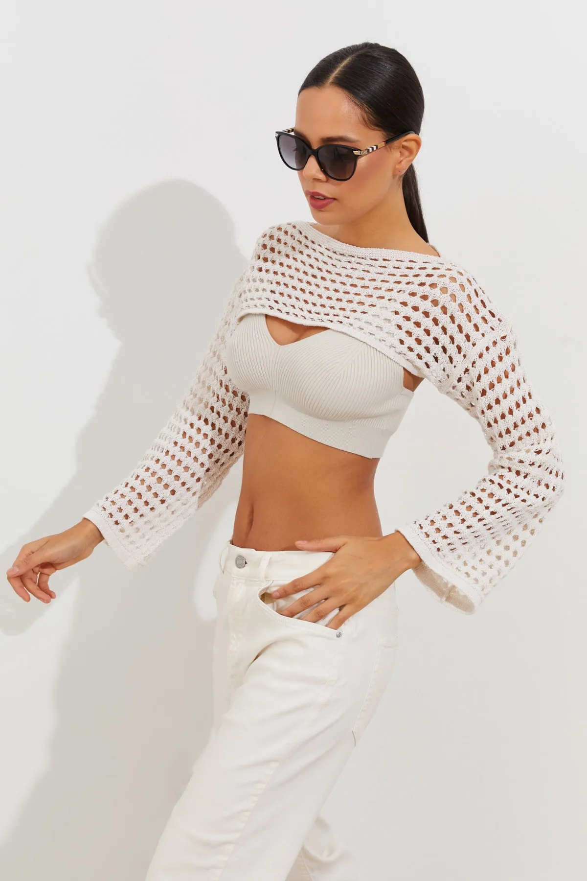 Cool & Sexy  Durchbrochener Bolero für Damen in Ecru YV115
