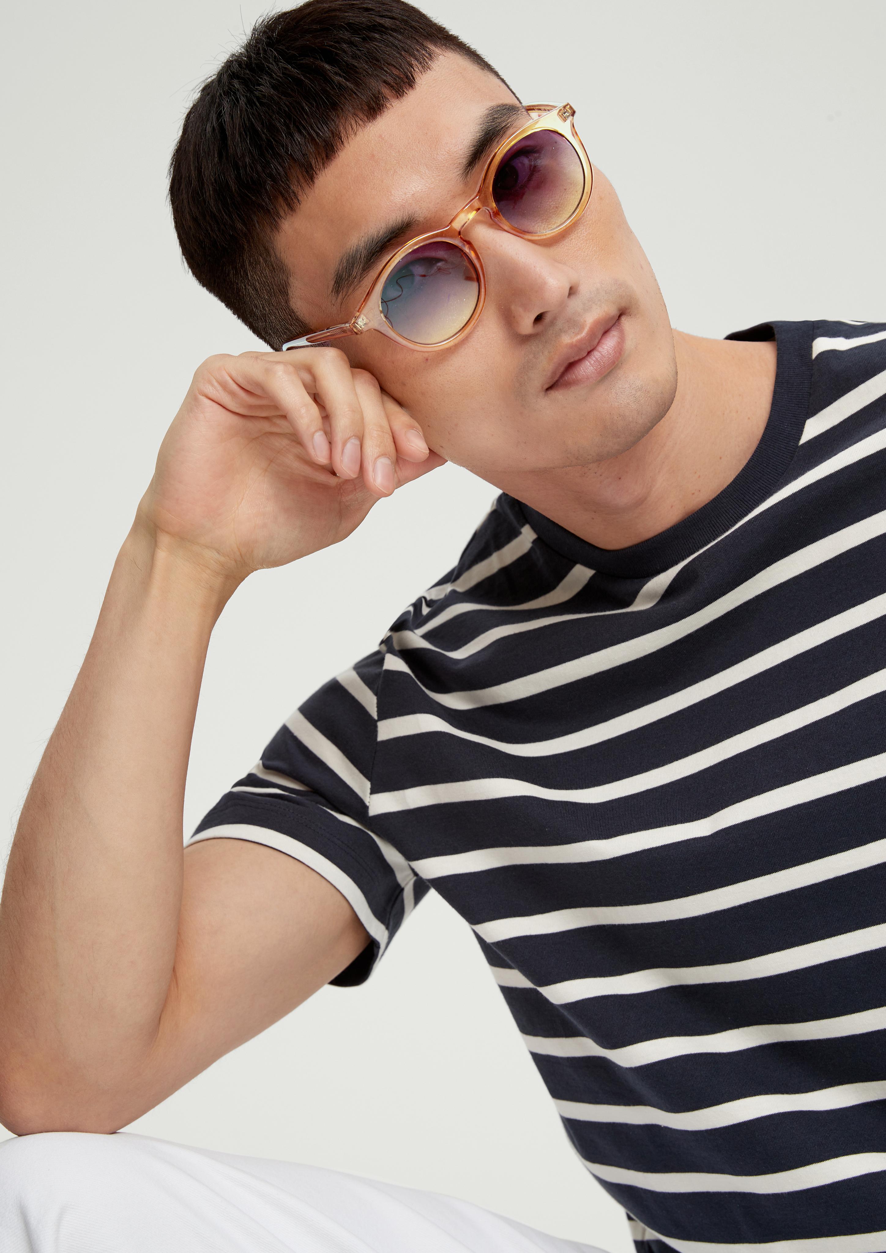 Sonnenbrille mit breiter Fassung  6008465-100