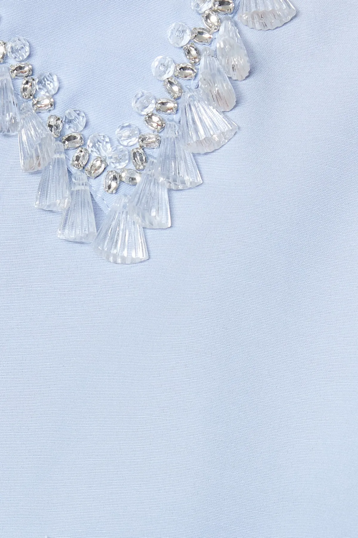 Trendyol Modest  Blaues Hemd aus gewebter Baumwolle mit Kragen und Accessoire-Details TCTSS23TG00014