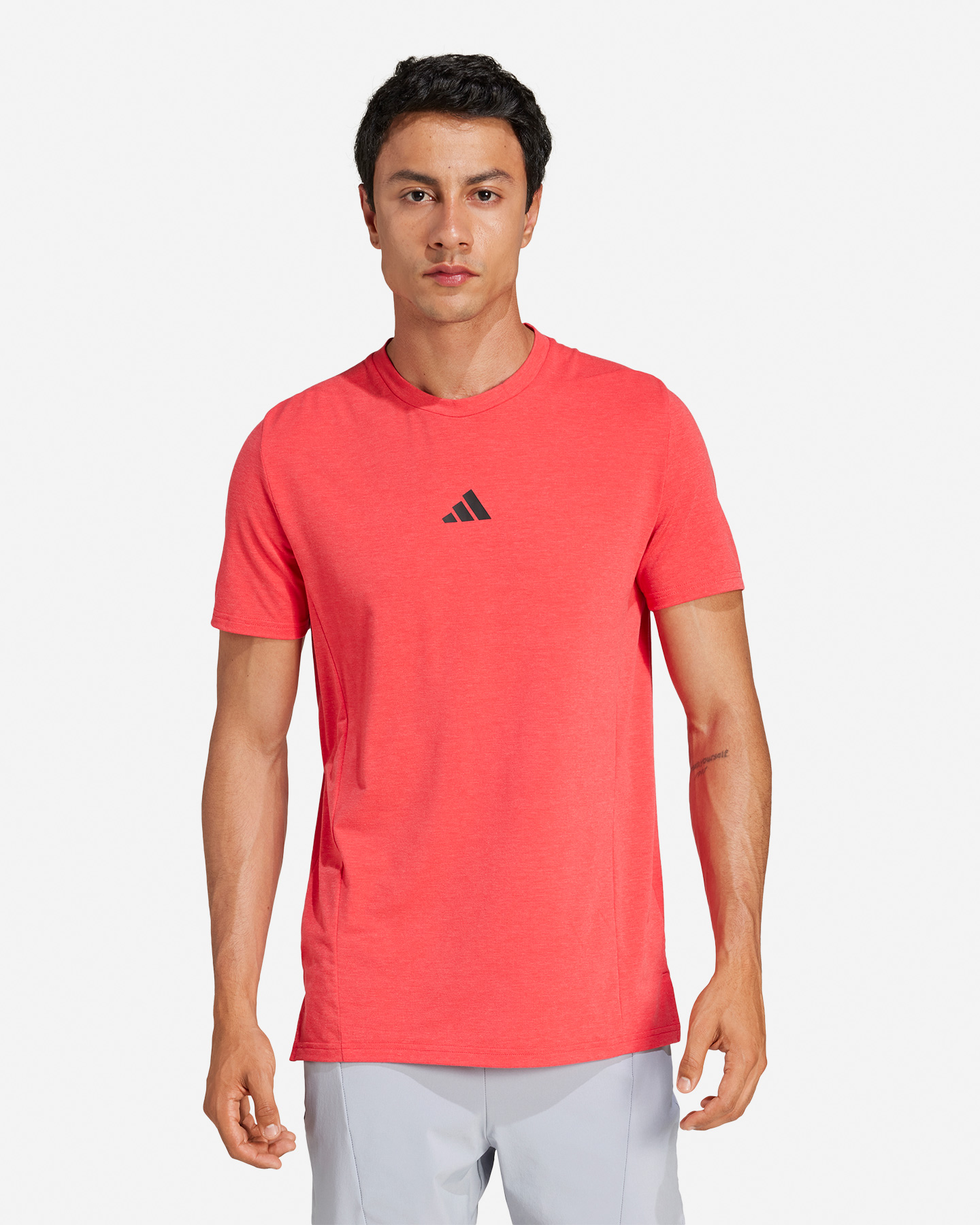 Tréningové tričko Adidas s malým logom M JI8124