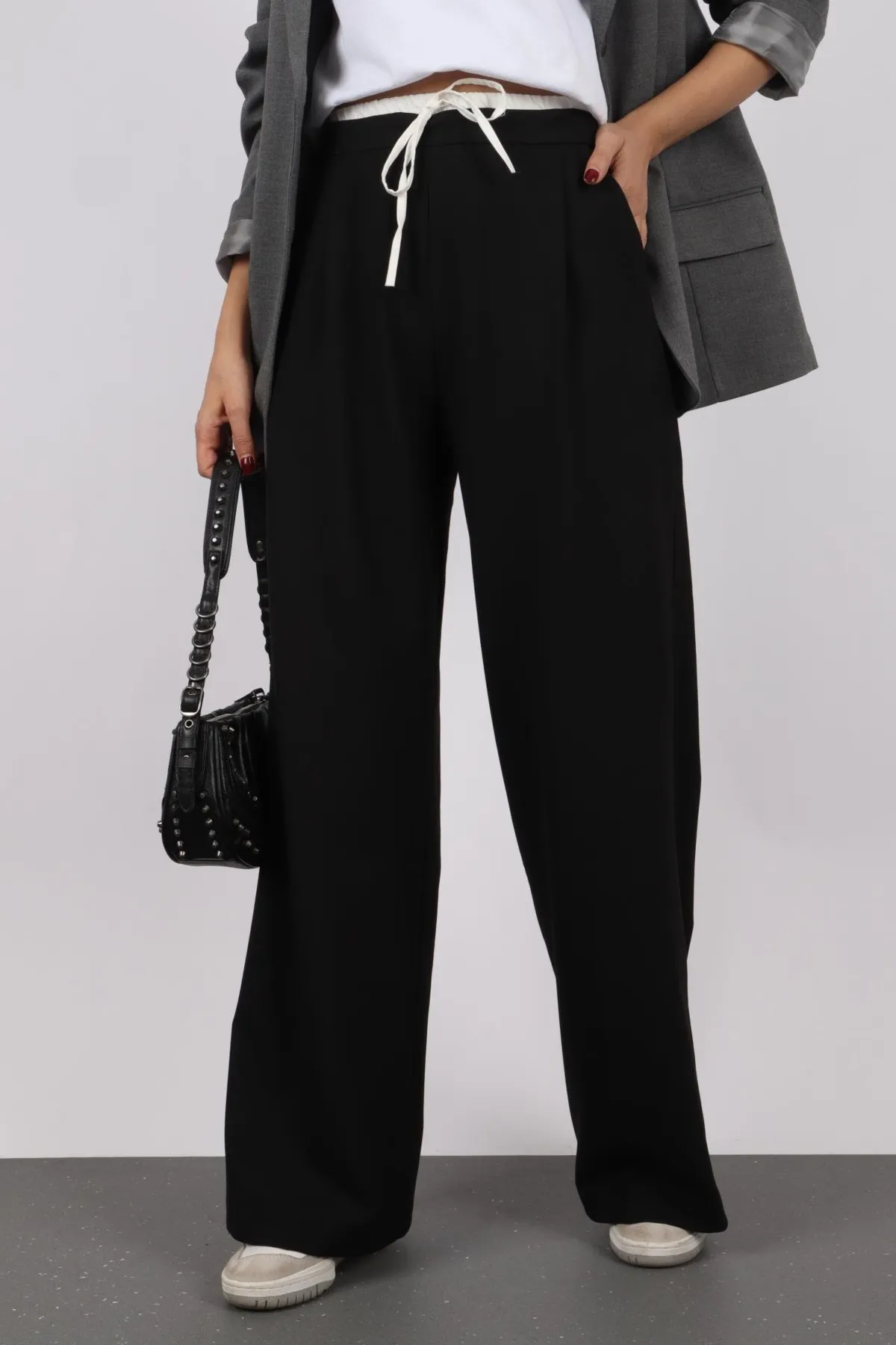 Laluvia  Schwarze Palazzo-Hose mit verzierter Taille