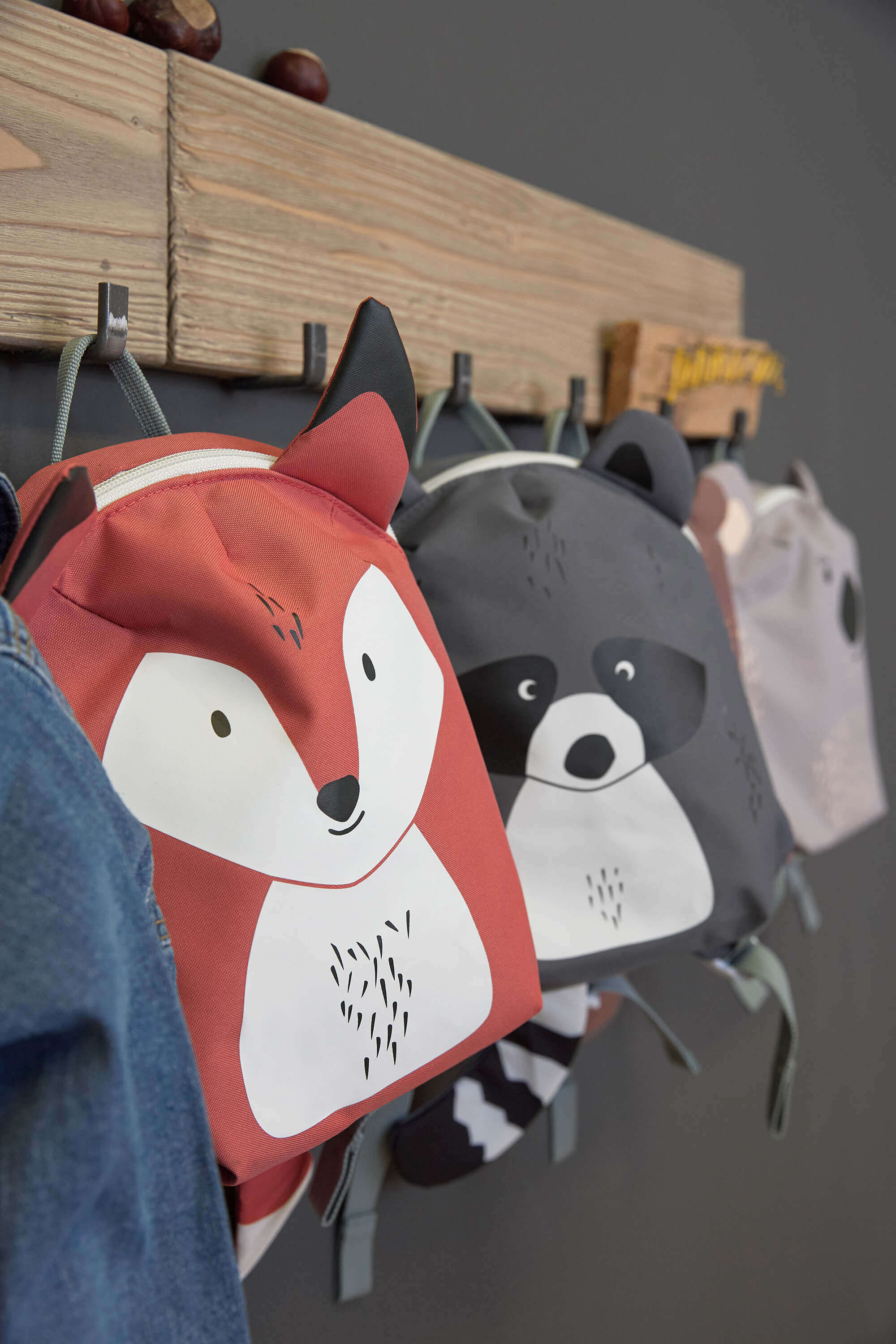 Kindergartenrucksack Tiny - Waschbär, Grau