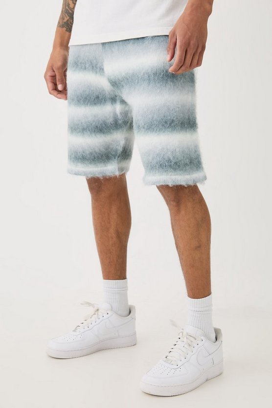 Lockere mittellange Strick-Shorts mit Streifen