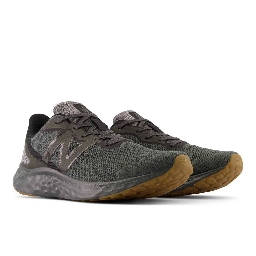 New Balance Fresh Foam Arishi v4 MARISRK4 / grau