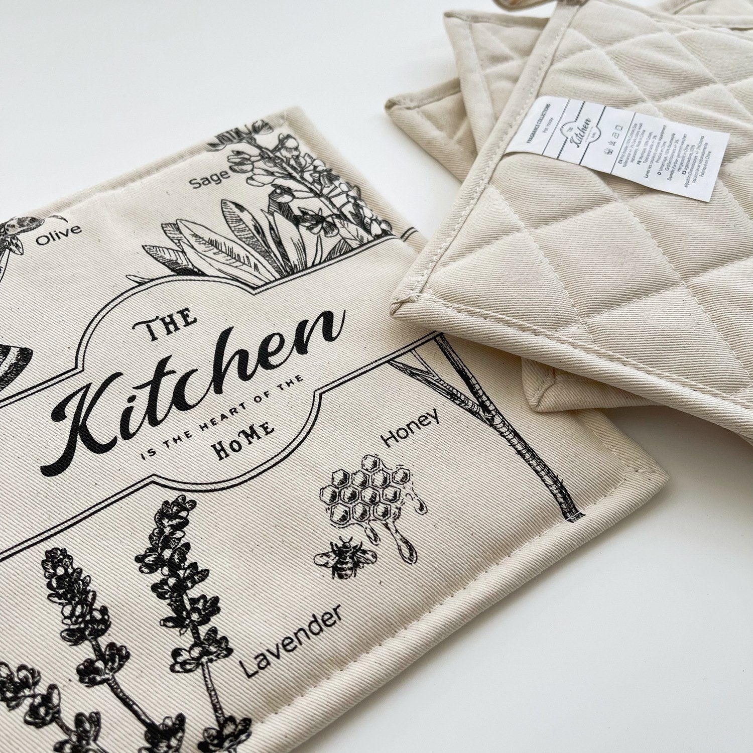 SCOKIT Topflappen 6 Stücke Küchen-Set, (Set, 6-tlg., Inklusive 2x Baumwollköper-Bügelhandschuhe 2x Tischsets 2x Servietten), Rustikales Muster Geeignet zum Verschenken