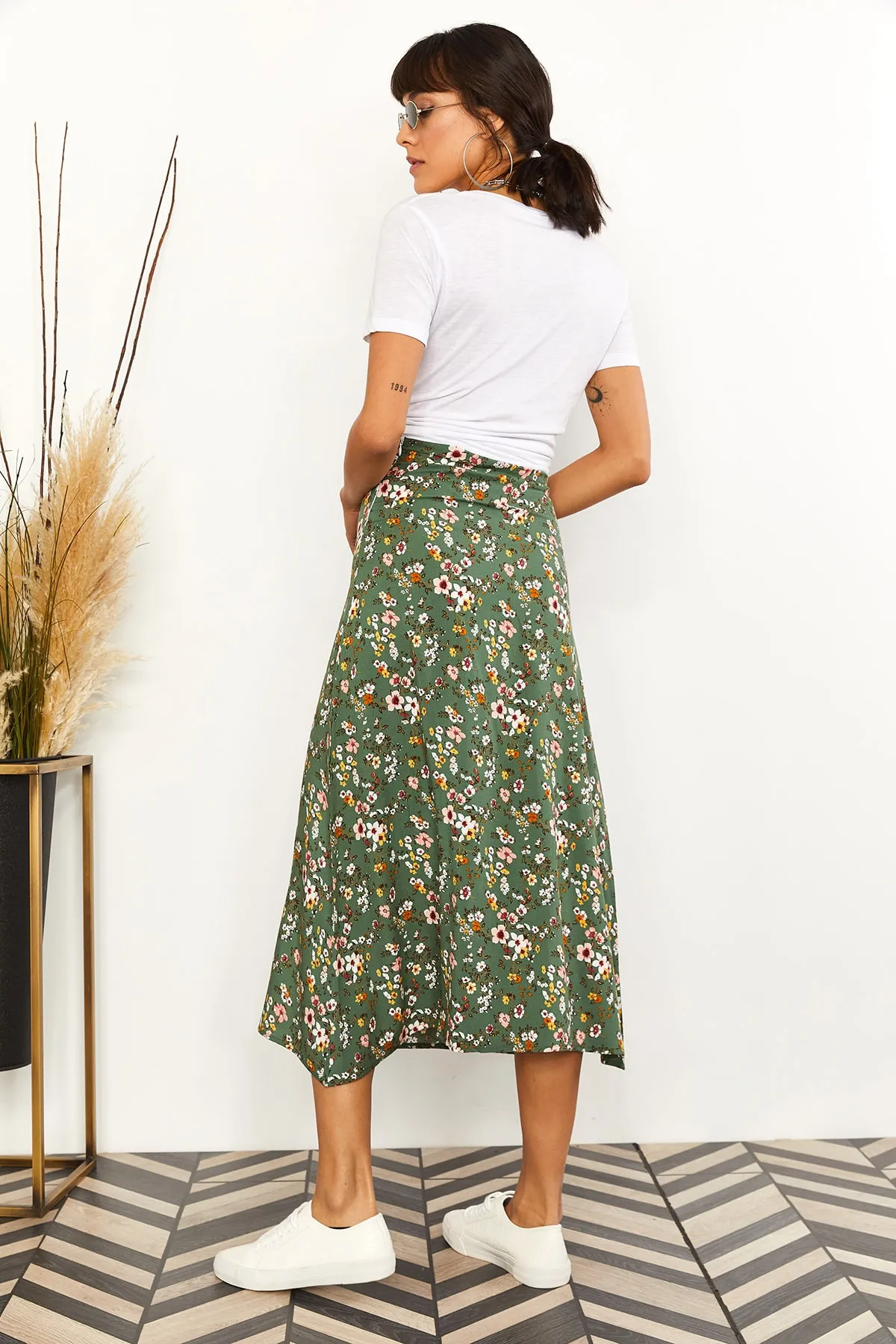 Olalook  Grüner Viskoserock mit Blumenmuster und seitlichem Schlitz für Damen ETK-19000152