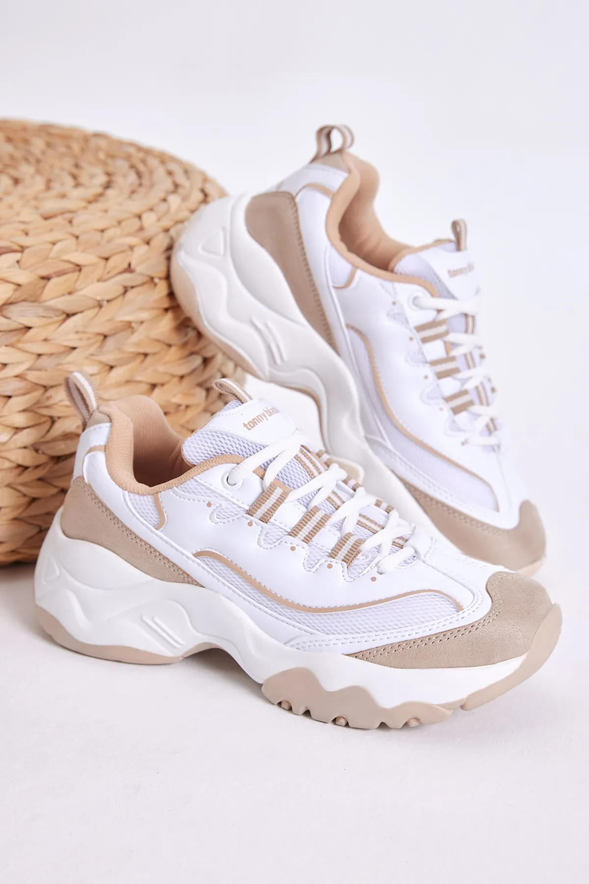 Tonny Black  Beige Sportschuhe für Damen Tb7040
