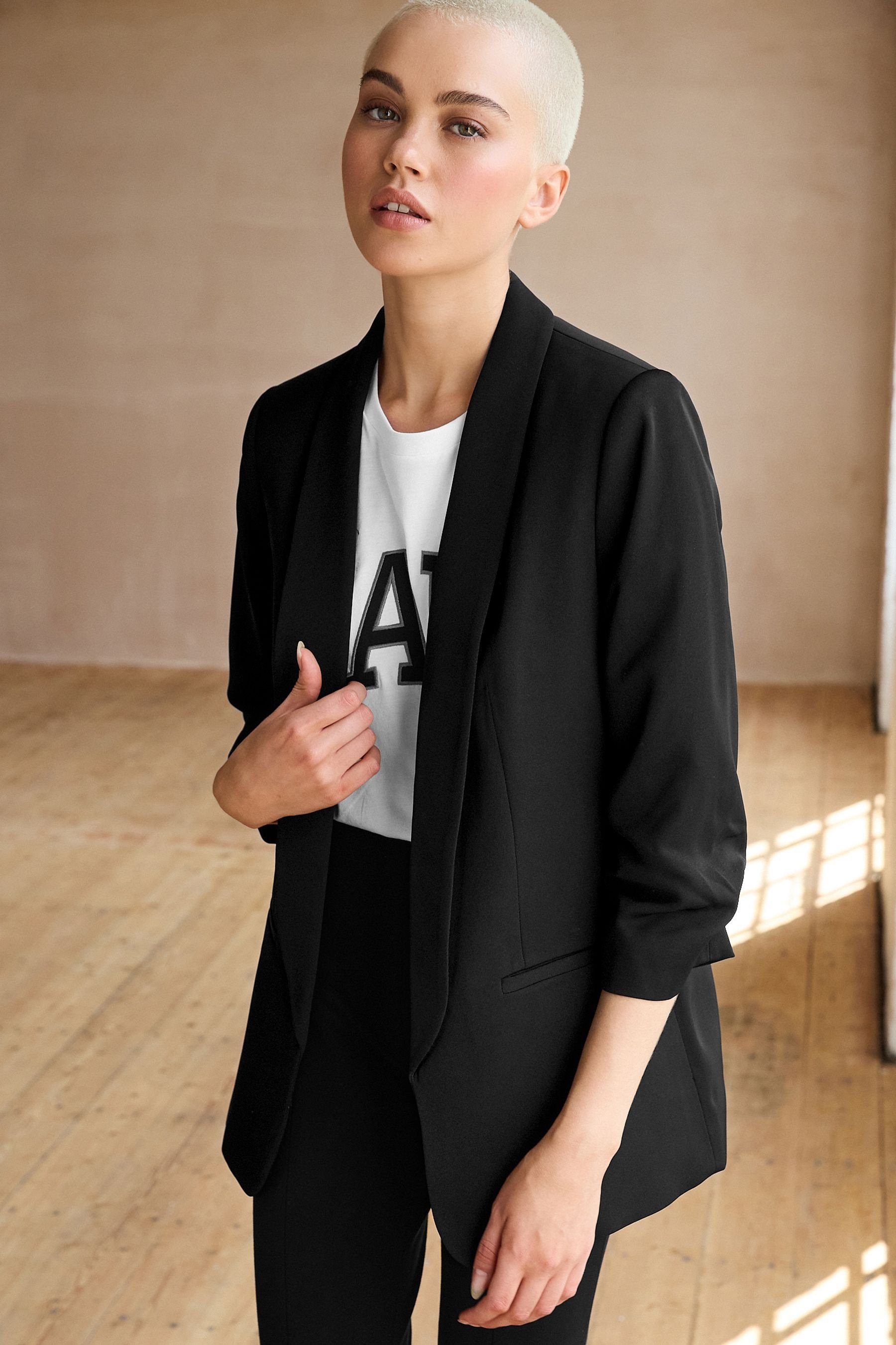 Next Jackenblazer Blazer mit gerafften Ärmeln im Relaxed Fit (1-tlg)