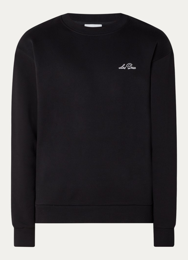 Il maglione con due loghi