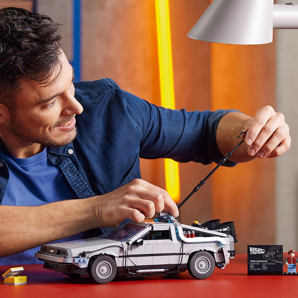 LEGO® Icons 10300 Die Zeitmaschine aus Zurück in die Zukunft