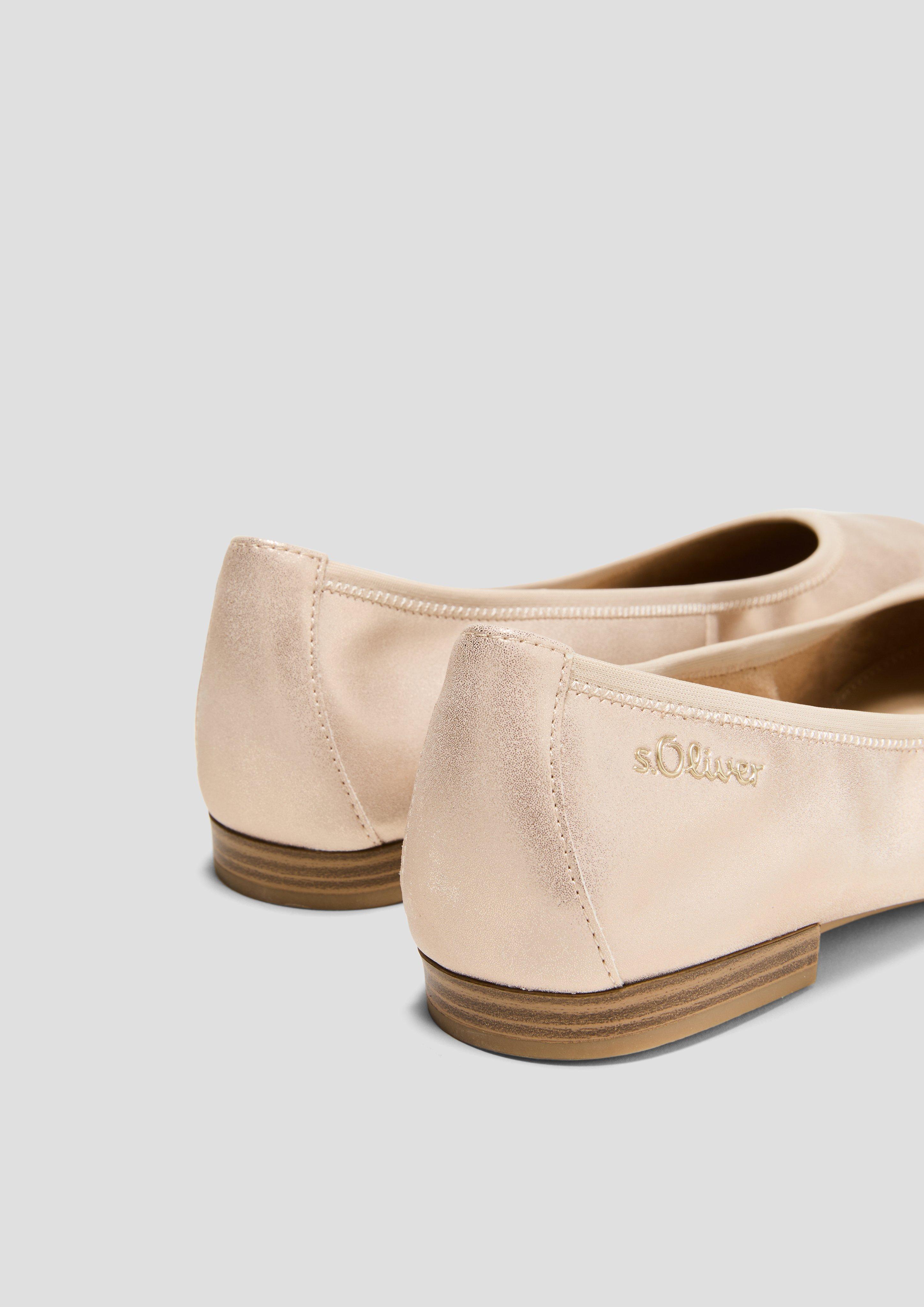 Ballerinas in klassischem Design  6008809-544