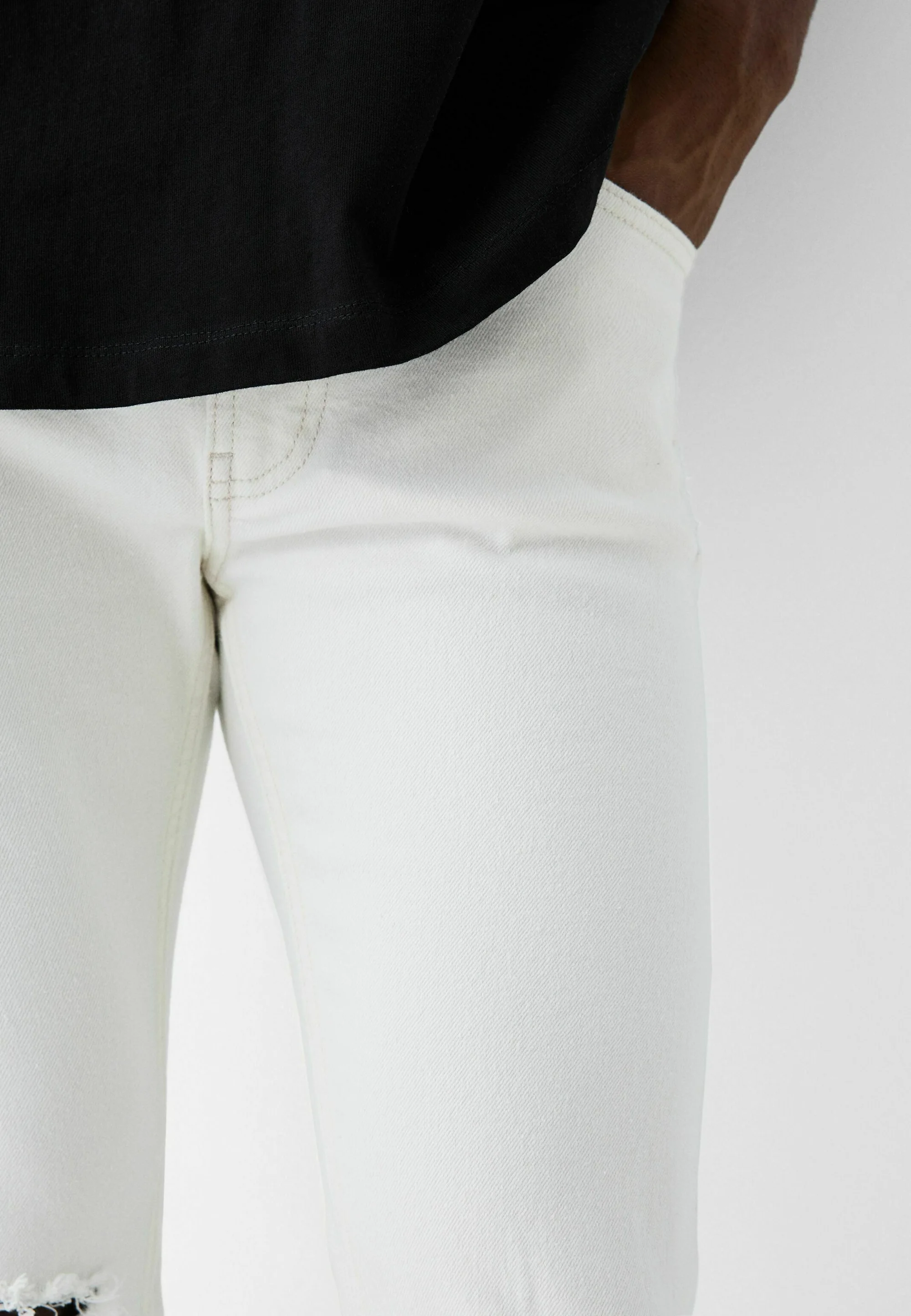 Bershka RIPPED - Vaqueros slim fit