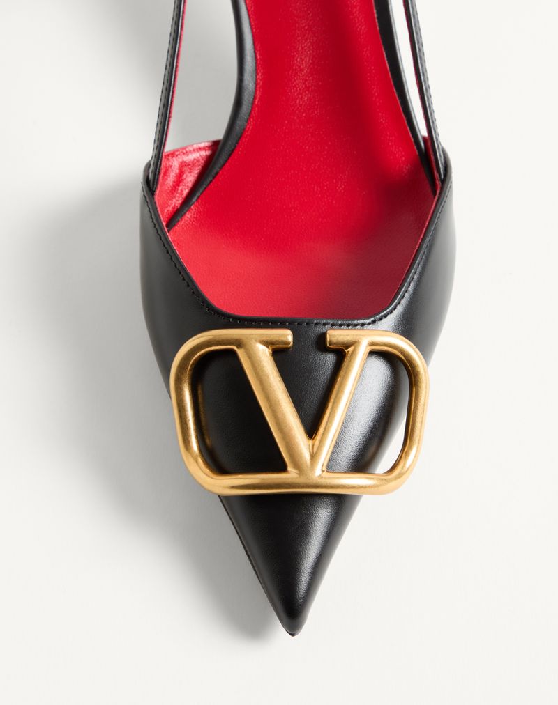 Óculos de sol VLogo Signature Slingback Décolleté em couro de bezerro, 40 mm