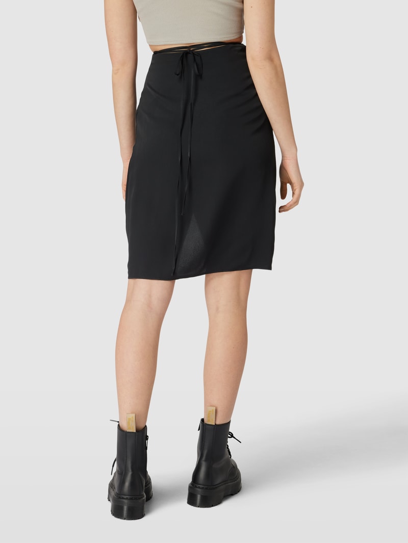 Wickelrock mit Label-Stitching in schwarz