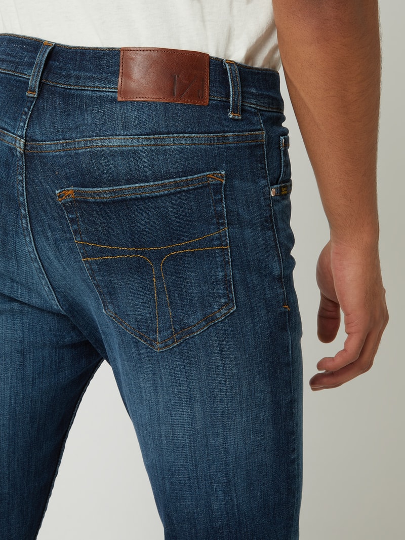 Slim Fit Jeans mit Stretch-Anteil Modell 'Evolve' in dunkelblau
