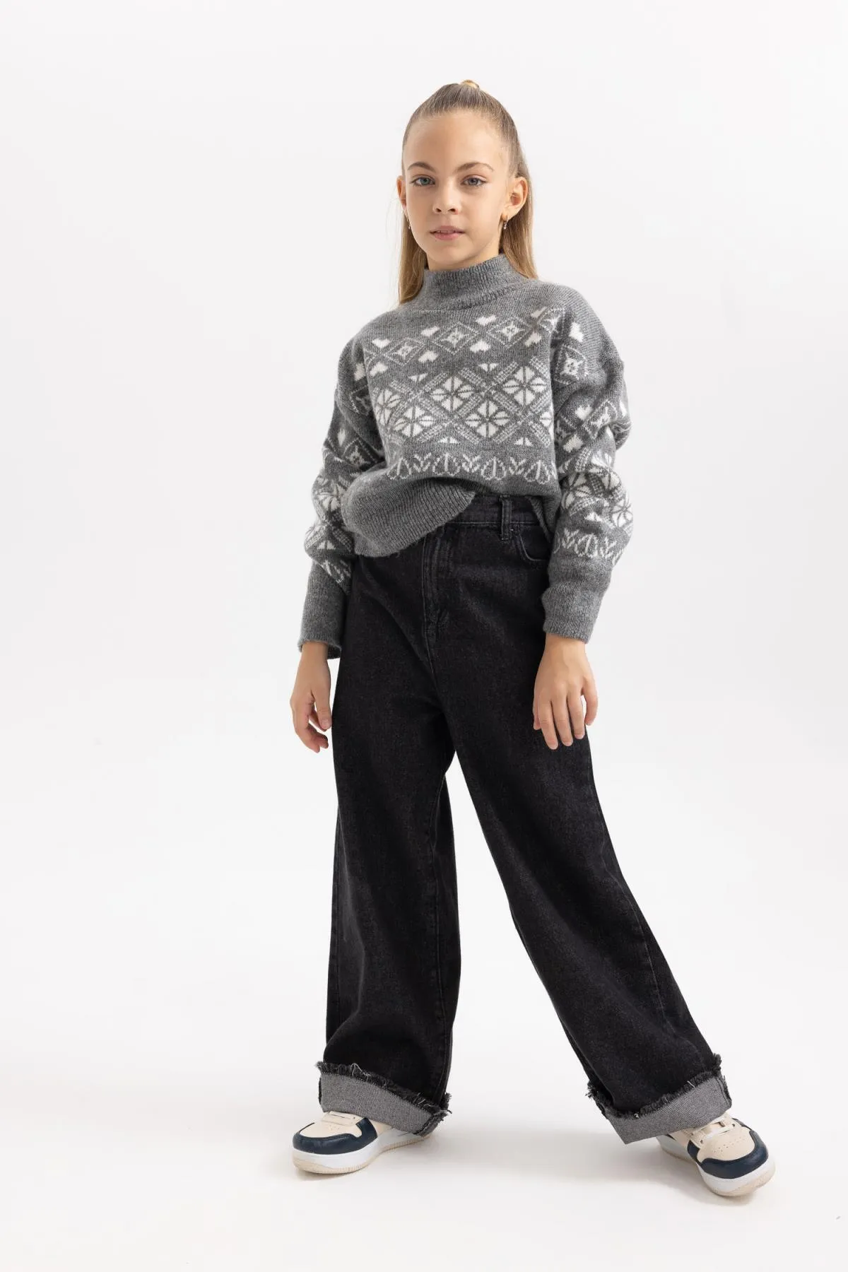 DeFacto  Mädchenpullover mit Rundhalsausschnitt und Neujahrsmotiv