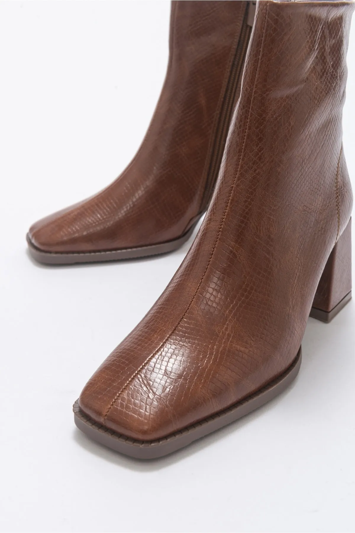 LuviShoes  Loren Tan gemusterte Damenstiefel