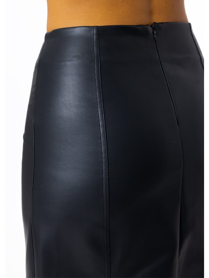 SASSYCLASSY Rock aus Kunstleder in schwarz günstig kaufen