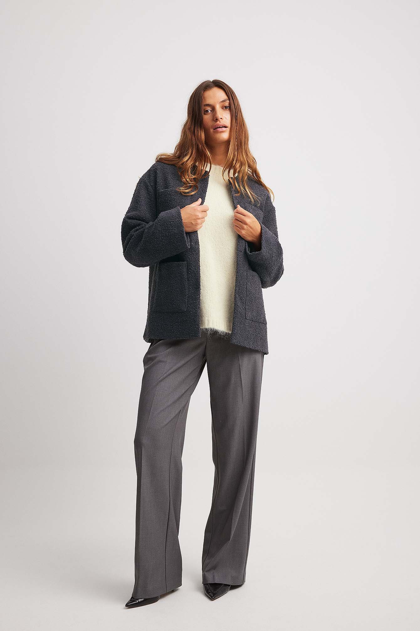 Kurze Jacke mit Taschendetail