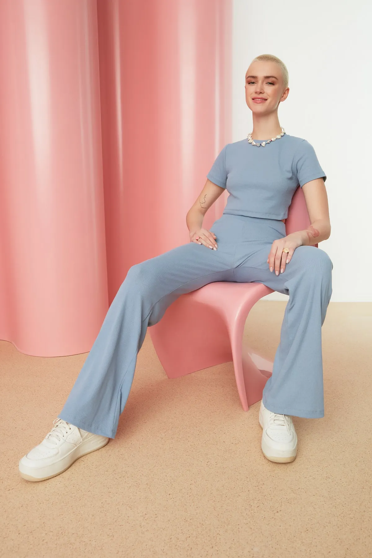 Trendyol Collection  Hellblaues Set aus Oberteil und Unterteil aus Strick mit Kordelzug TWOSS21AU0160
