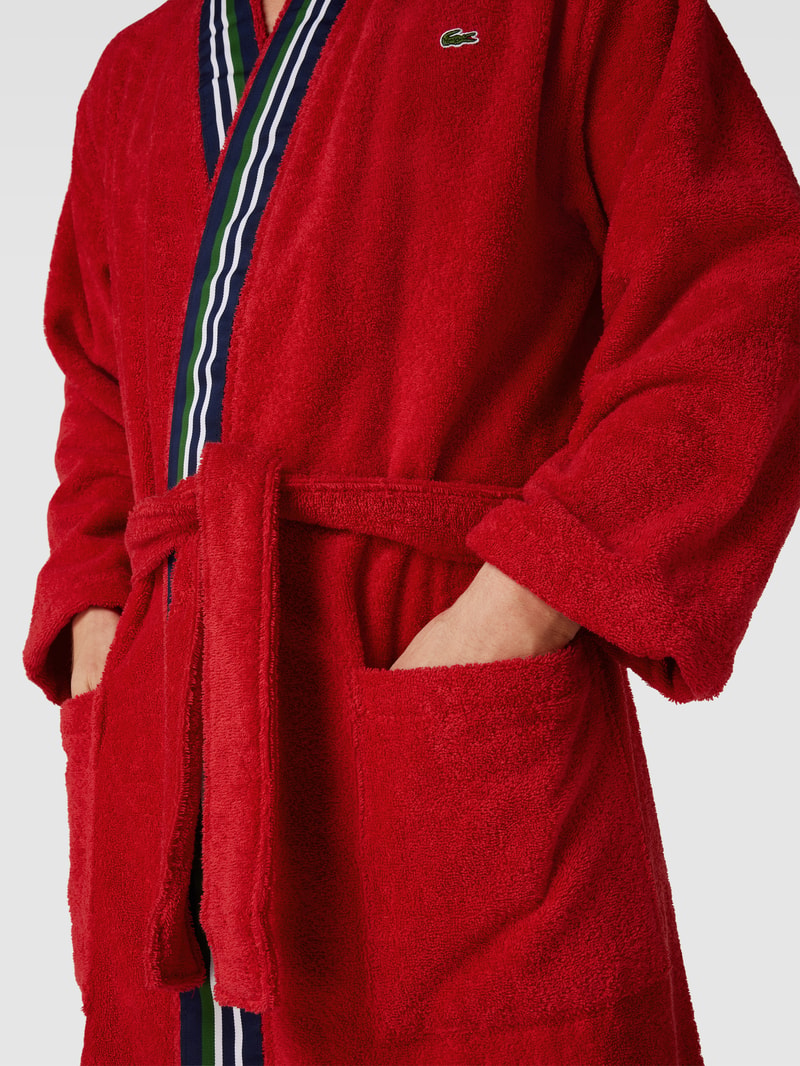 Bademantel mit Kontraststreifen in rot